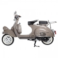 Adult Vintage Roller Vespa Typ 125 ccm braun 